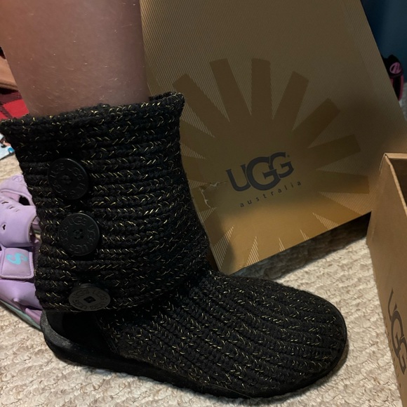 Ugg Classic Cardy Boots - black and gold - Picture 6 of 9